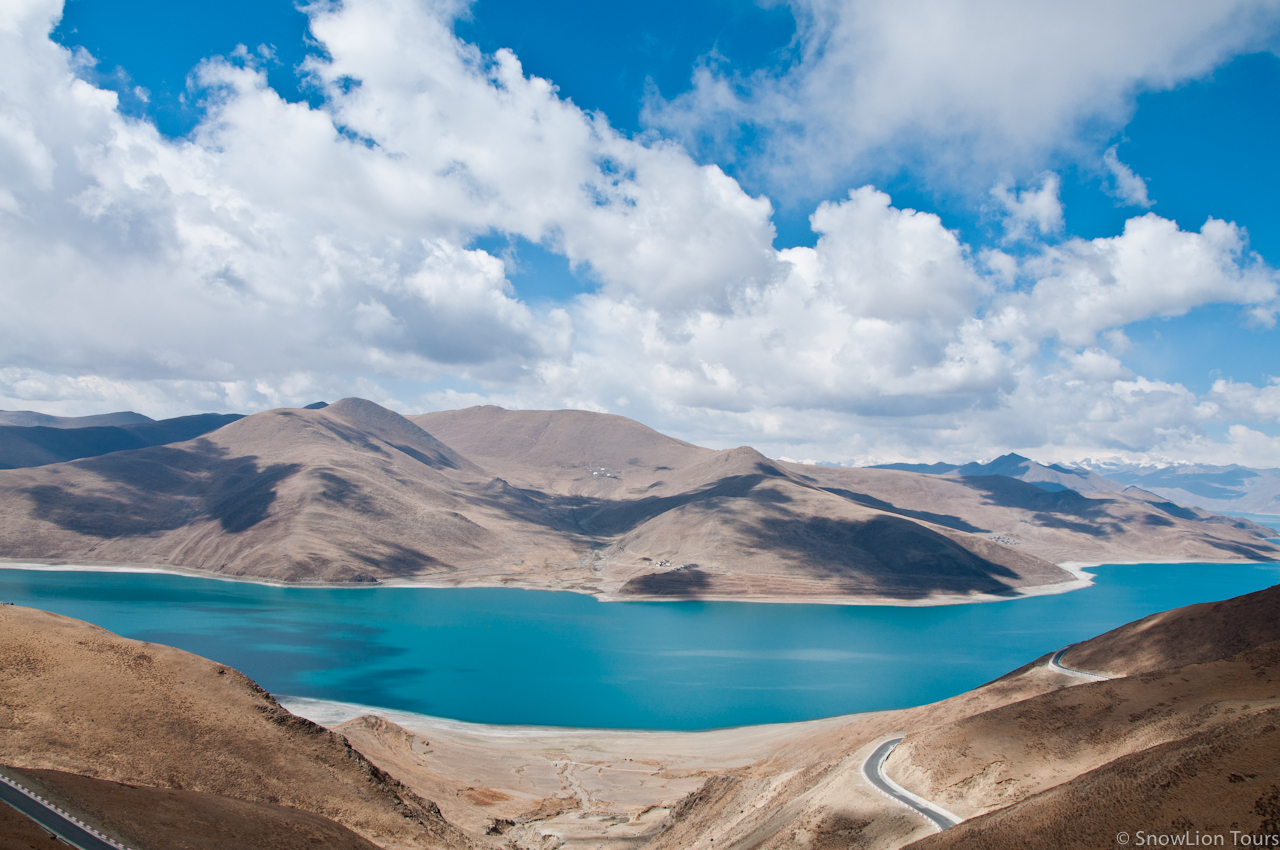 Yamdrok Lake in Tibet